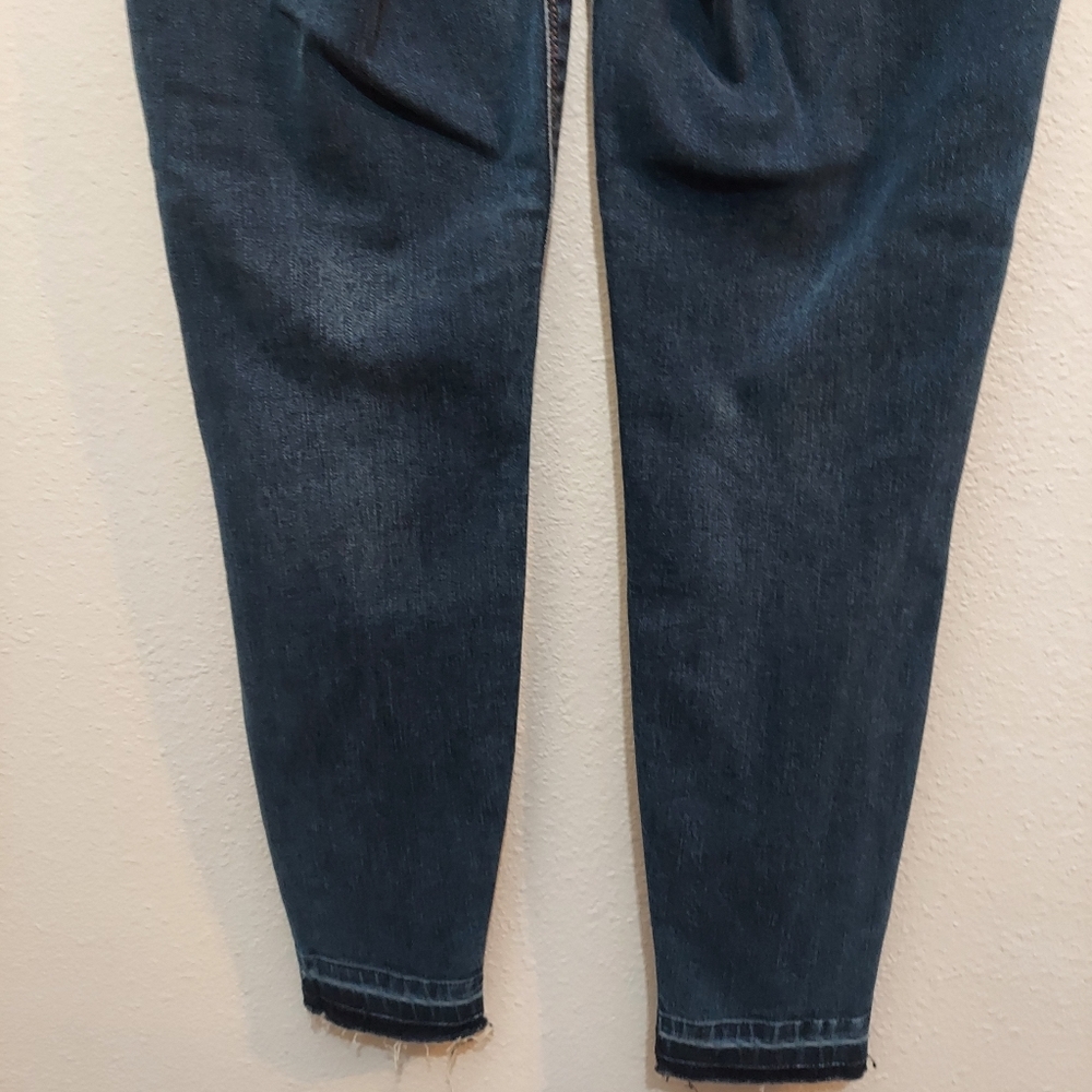 SPANX NWT Distressed Skinny Jeans Medium - Picture 4 of 14